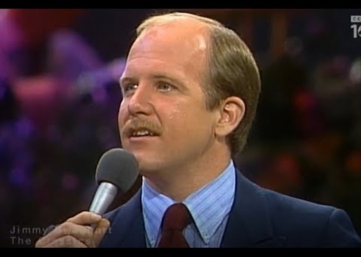 Why did John Starnes leave Jimmy Swaggart